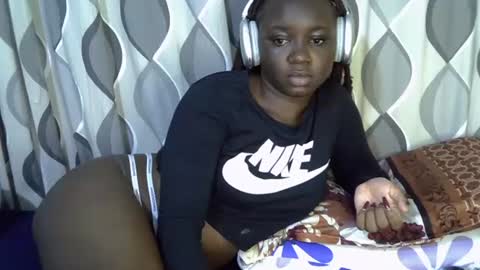 daddysdoll online show from July 4, 2026, 7:42 pm