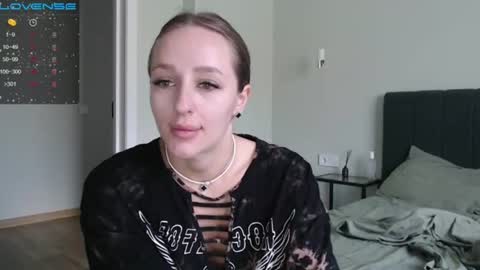 cute_girl_mia__ online show from July 4, 2026, 6:30 am