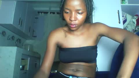 Snapshot of cute_sexy3 chatting on May 6, 2026, 10:15 pm SHARON online show from May 6, 2026, 10:15 pm