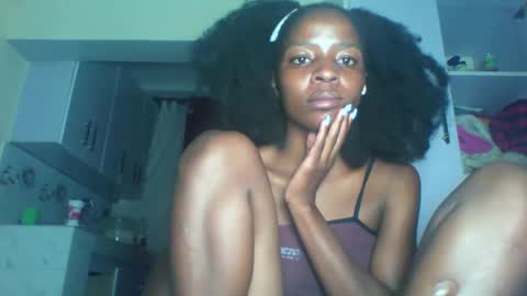 Snapshot of cute_sexy3 chatting on May 16, 2026, 12:18 am SHARON online show from May 16, 2026, 12:18 am