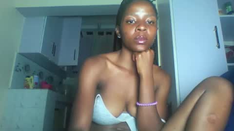 Snapshot of cute_sexy3 chatting on June 5, 2026, 10:59 pm SHARON online show from June 5, 2026, 10:59 pm