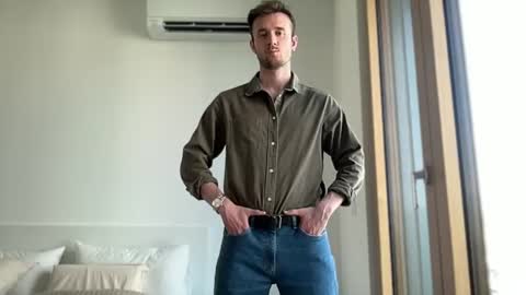 cute_skywalker online show from June 19, 2026, 2:10 pm