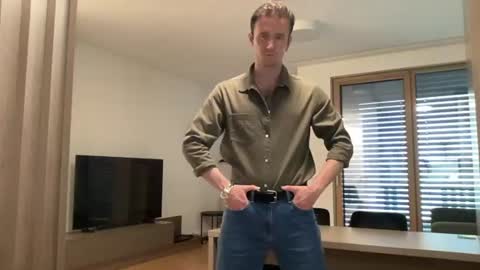 cute_skywalker online show from July 8, 2026, 3:38 pm