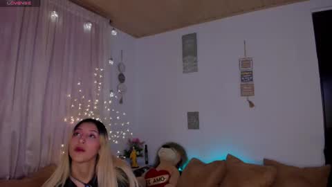 cuteweed420 online show from July 26, 2026, 11:33 pm