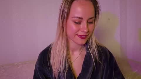 cutie_xoxo_ online show from May 21, 2026, 8:27 pm