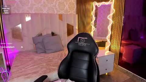 cyrus_tay online show from July 19, 2026, 4:33 pm