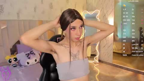 cyrus_tay online show from July 25, 2026, 4:21 am
