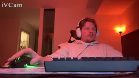d14m0nd22 online show from April 19, 2026, 4:12 am