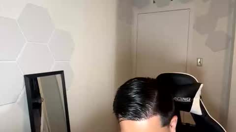 daddyfit95 online show from June 6, 2026, 4:50 am