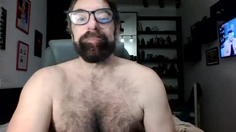 daddymusclebearrio online show from August 3, 2026, 4:22 am