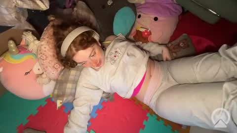 Saoirse online show from May 5, 2026, 5:26 am