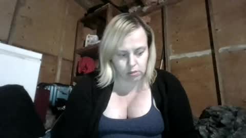 daddysg1rl123 online show from July 8, 2026, 12:53 pm