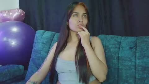 daila_ online show from August 4, 2026, 1:31 am
