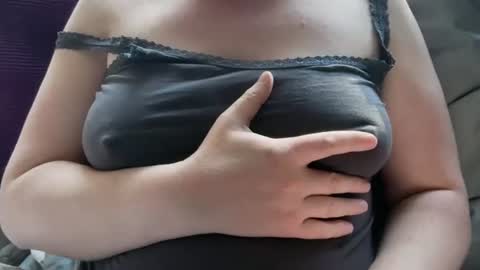 Mx Mommy Moo online show from June 11, 2026, 4:27 pm