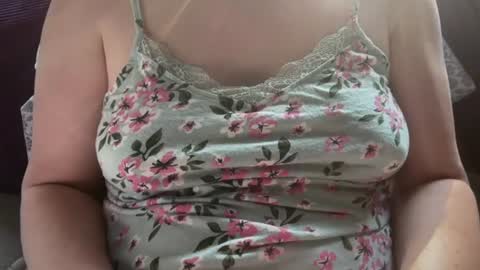 Mx Mommy Moo online show from July 22, 2026, 4:43 pm