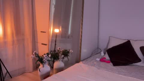 Daisy   Fansly - Daisyymint  online show from August 7, 2026, 5:48 pm