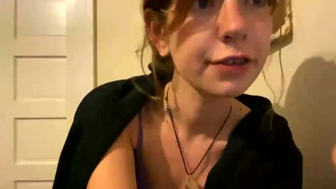 DaisyB3 online show from June 19, 2026, 8:51 am