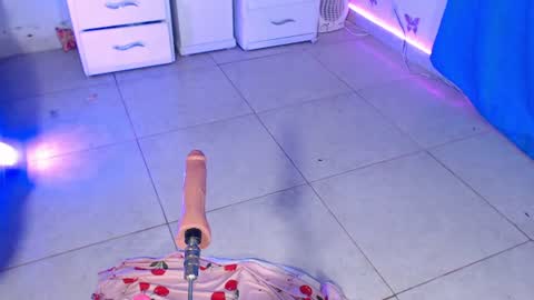 Snapshot of dakkotta_curvy chatting on June 15, 2026, 5:42 am VALENTINA online show from June 15, 2026, 5:42 am