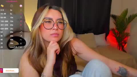 dakottaa__ online show from July 25, 2026, 12:31 am
