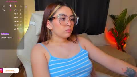 dakottaa__ online show from August 1, 2026, 12:54 am