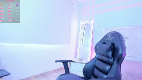 damian_tay1 online show from July 11, 2026, 11:57 am
