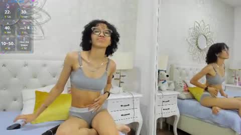 Damiana online show from July 30, 2026, 12:15 pm