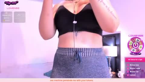 daniela online show from July 28, 2026, 7:50 pm