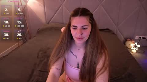 danielareign online show from May 6, 2026, 1:05 pm
