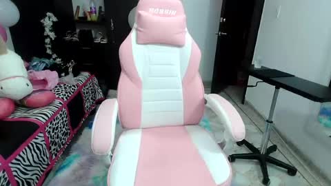 danielita_2001 online show from July 30, 2026, 9:25 pm