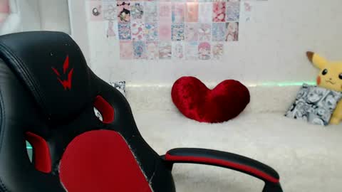 Snapshot of daniella_martin chatting on July 19, 2026, 12:58 am Daniella Martin online show from July 19, 2026, 12:58 am