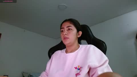 Snapshot of danna_peterson chatting on May 27, 2026, 4:59 pm Danna online show from May 27, 2026, 4:59 pm