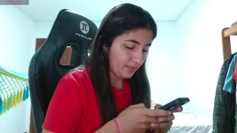 Snapshot of danna_peterson chatting on July 9, 2026, 7:40 pm Danna online show from July 9, 2026, 7:40 pm