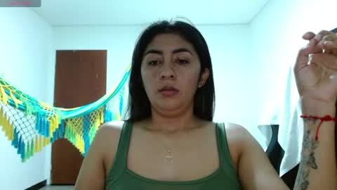 Snapshot of danna_peterson chatting on July 27, 2026, 12:28 am Danna online show from July 27, 2026, 12:28 am