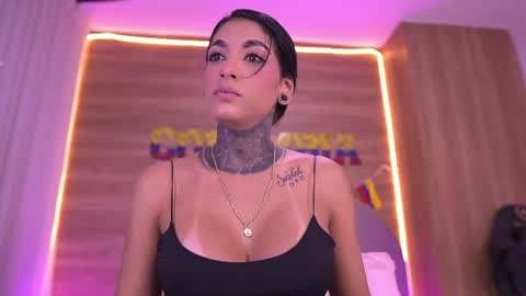 Danna Berlin  online show from June 30, 2026, 7:15 pm