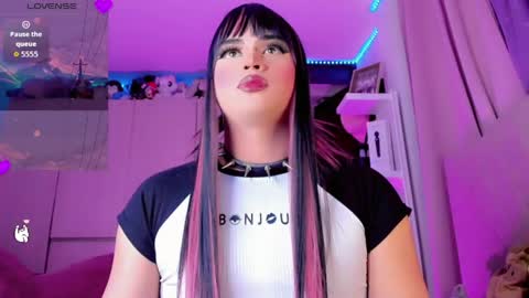 dannadolls online show from May 9, 2026, 6:35 pm