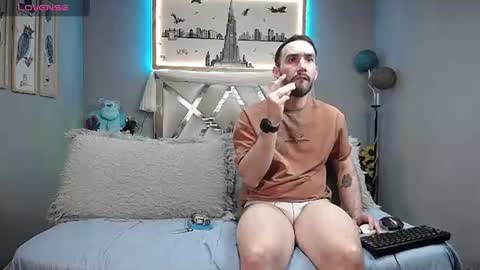 Snapshot of danny_hot_fun chatting on August 1, 2026, 8:35 am Danny and Alex online show from August 1, 2026, 8:35 am
