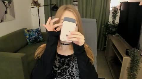 Daria Tate online show from July 7, 2026, 11:47 am