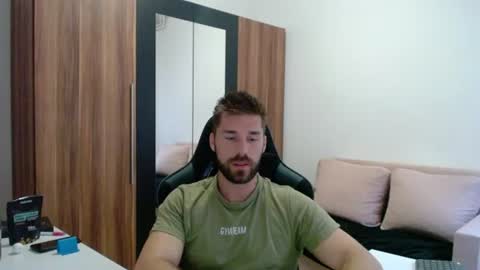 darius_94 online show from July 19, 2026, 4:54 pm