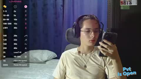 Snapshot of david_colombian chatting on July 2, 2026, 2:00 am ProgrammerBoy online show from July 2, 2026, 2:00 am