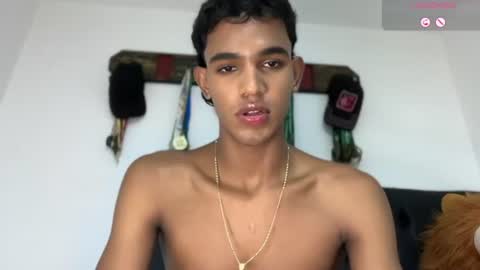 david_hot44 online show from July 15, 2026, 11:32 pm