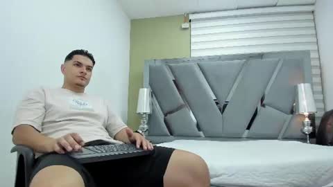 david_victoriaa online show from July 25, 2026, 1:08 pm