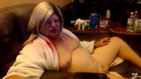 dawndoesall online show from May 12, 2026, 2:52 am