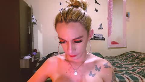 dayanna_01_ online show from July 10, 2026, 8:44 pm