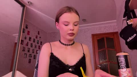 Dee online show from May 31, 2026, 9:05 am
