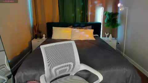 Debra online show from July 21, 2026, 8:27 am