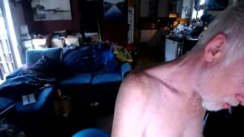 decarabas22 online show from June 14, 2026, 2:57 am