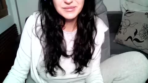 Deedee online show from October 10, 2025, 10:42 pm
