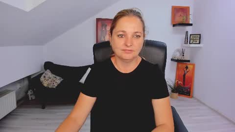 DeliciousLolly online show from July 13, 2026, 3:31 am