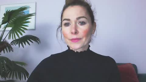 delilah_sweet online show from June 15, 2026, 3:25 pm