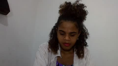 delphine online show from June 18, 2026, 1:15 pm